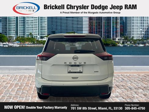 Used 2024 Nissan Rogue S AWD/4WD image 4