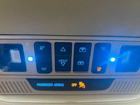 Used 2020 Ford Explorer XLT w/ Equipment Group 202A AWD/4WD image 31