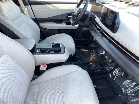 Certified 2023 Nissan Ariya FWD image 10