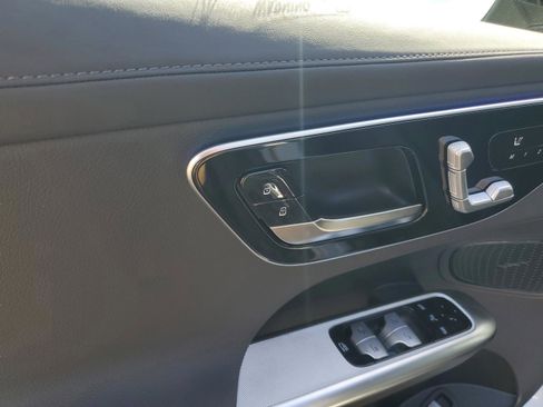 Used 2026 Mercedes-Benz GLC 300 image 19