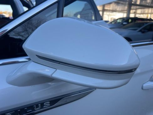 Used 2022 Lincoln Nautilus Reserve image 31