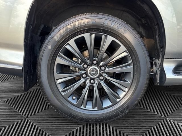 Used 2021 Lexus GX 460 Premium w/ Accessory Package AWD/4WD image 34