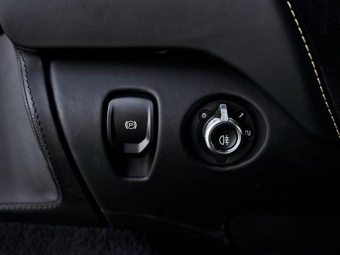 Used 2019 McLaren 720S RWD image 45