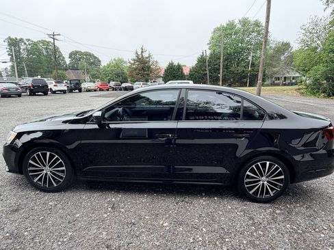 Used 2016 Volkswagen Jetta Sport FWD image 9