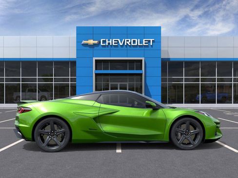 New 2026 Chevrolet Corvette E-Ray image 5