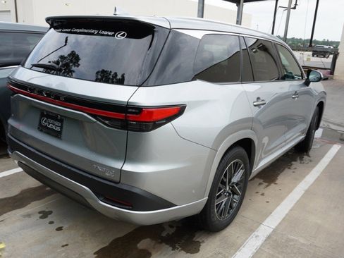 Used 2025 Lexus TX 350 AWD w/ Technology Package image 4
