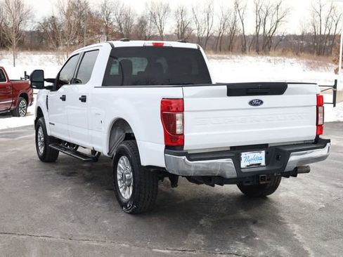 Used 2021 Ford F250 XLT w/ FX4 Off-Road Package image 6