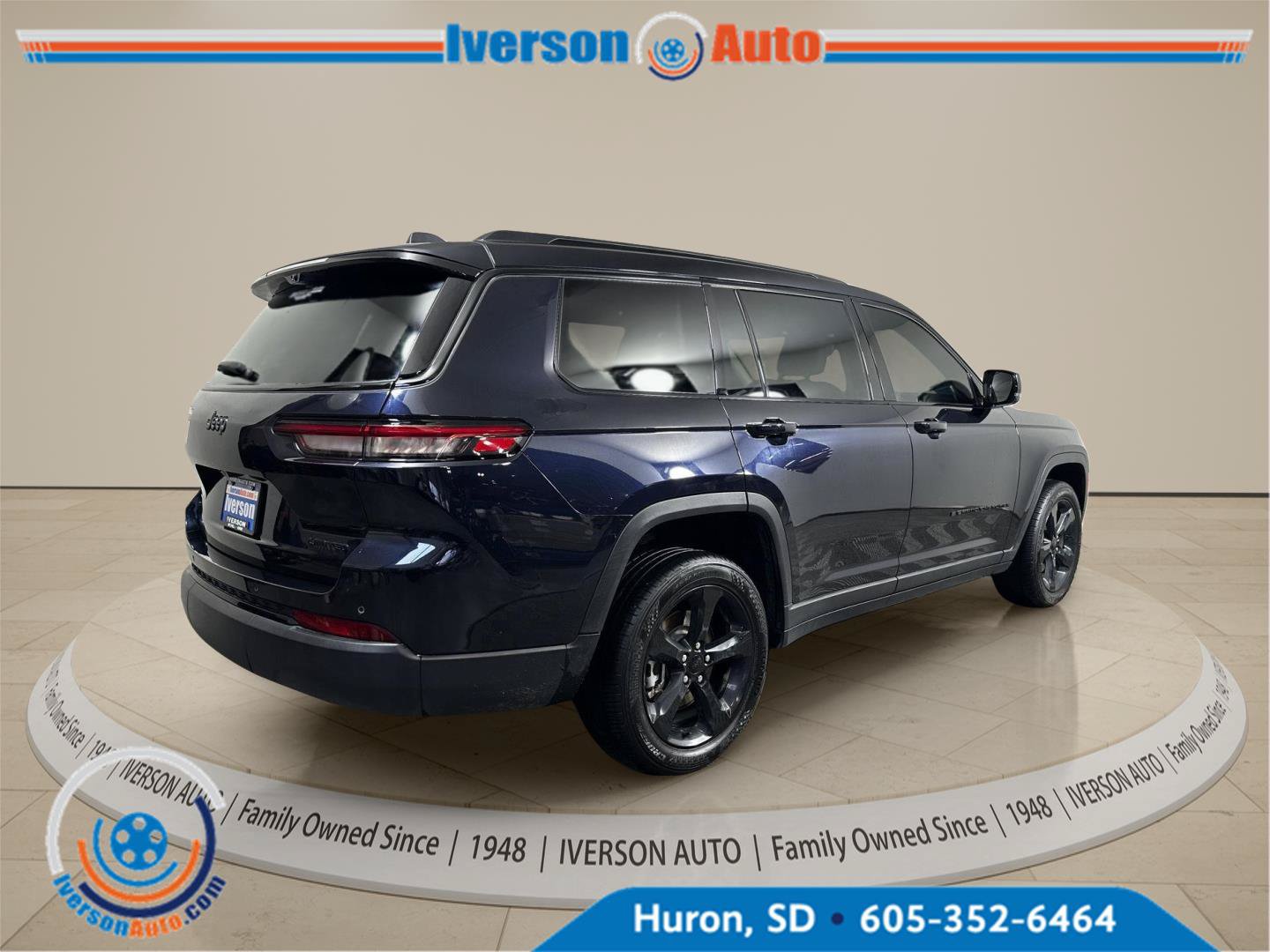 Used 2024 Jeep Grand Cherokee L Limited w/ Luxury Tech Group II AWD/4WD image 10