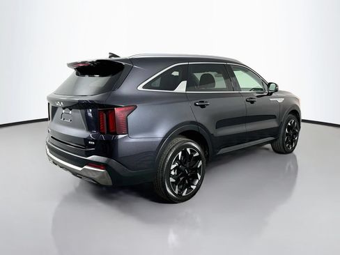 Used 2025 Kia Sorento EX w/ Panoramic Sunroof Package AWD/4WD image 8