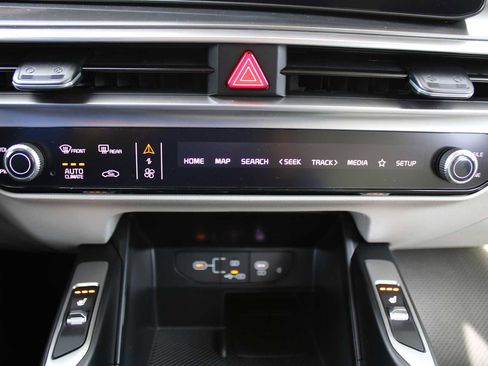 New 2026 Kia Sorento S w/ S Panoramic Sunroof Package image 38