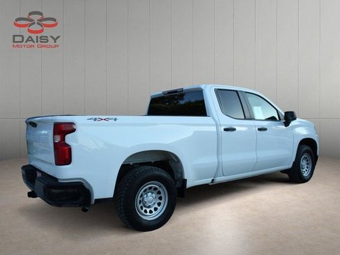 Used 2021 Chevrolet Silverado 1500 W/T w/ WT Value Package AWD/4WD image 5