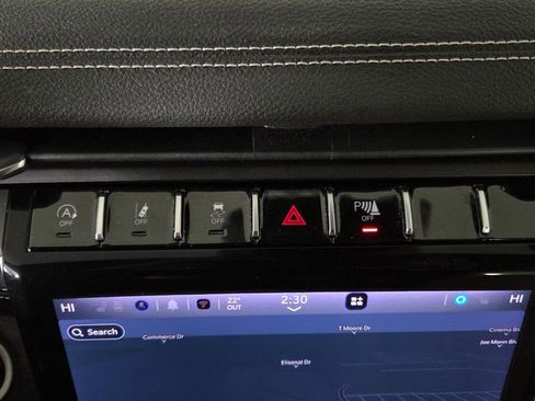 Used 2023 Jeep Grand Cherokee Limited w/ Luxury Tech Group II image 27