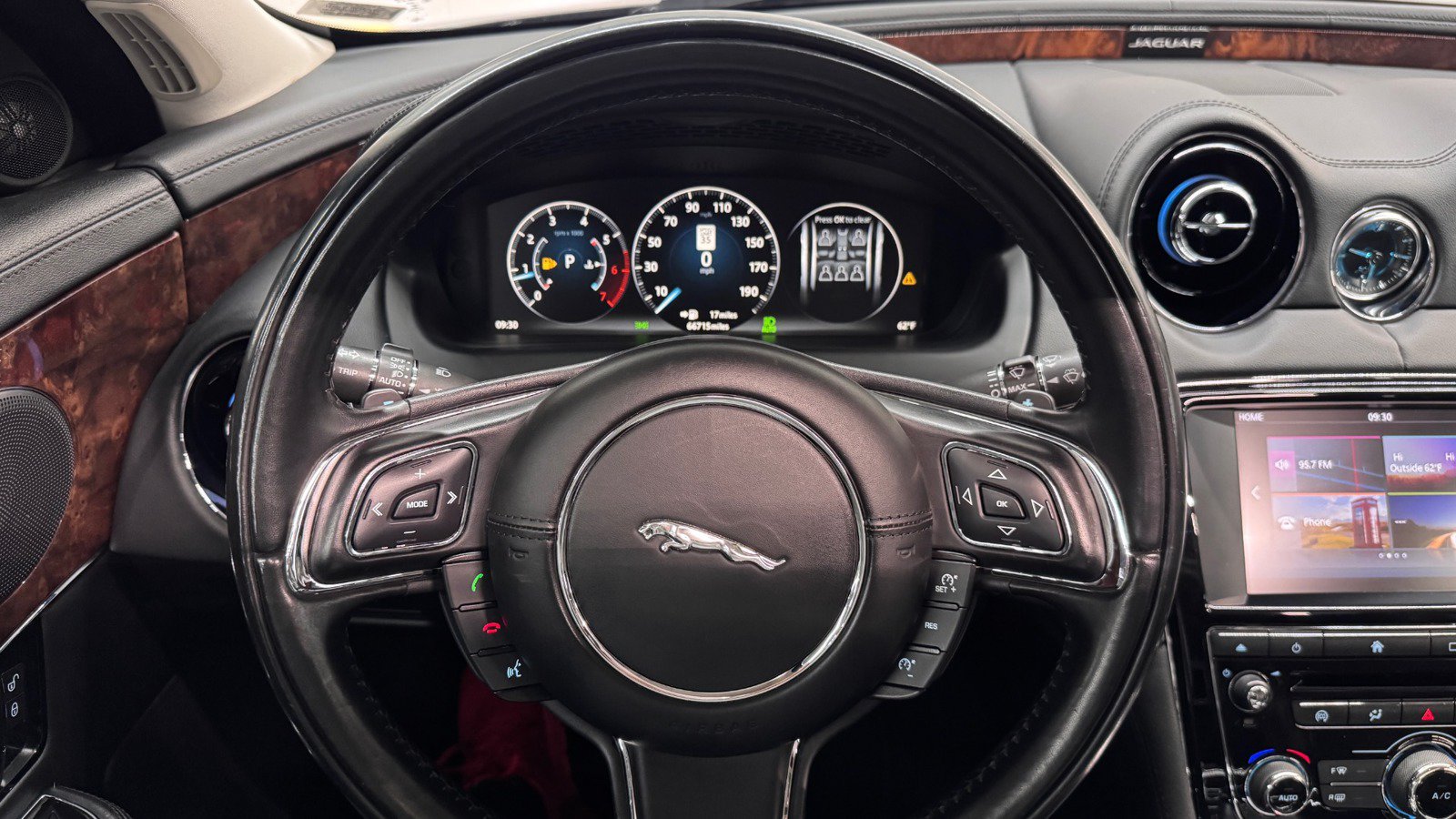 Used 2016 Jaguar XJ R-Sport AWD/4WD image 39