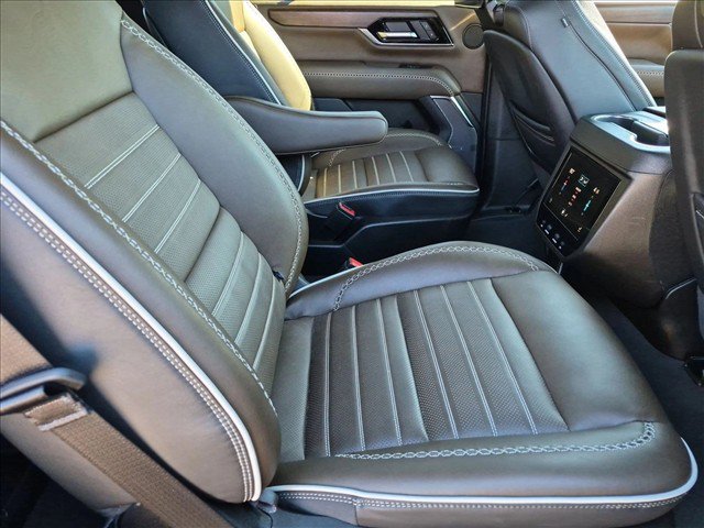 Certified 2025 GMC Yukon Denali Ultimate AWD/4WD image 23