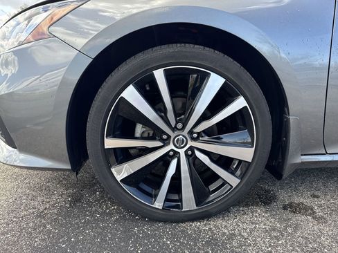 Used 2022 Nissan Altima 2.5 SR FWD image 8
