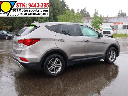 Used 2017 Hyundai Santa Fe Sport FWD image 9
