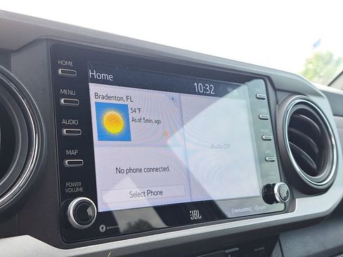 Certified 2022 Toyota Tacoma Limited image 21