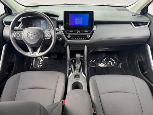 Certified 2023 Toyota Corolla Cross LE AWD/4WD image 10