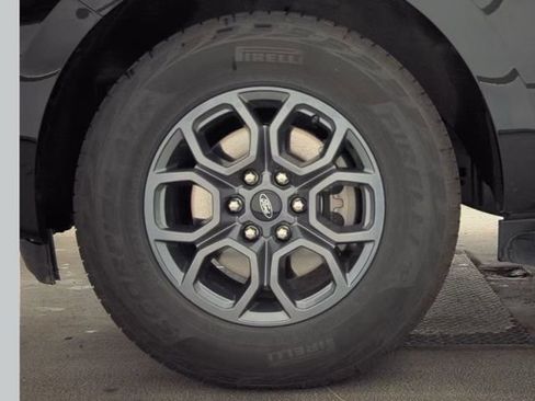Used 2025 Ford Expedition Active AWD/4WD image 20