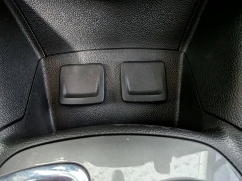 Used 2017 Chevrolet Cruze LT image 7