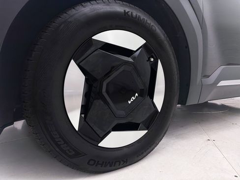 Used 2024 Kia EV9 Light Long Range image 14