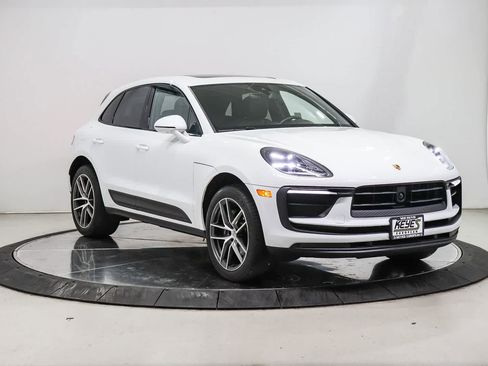 Used 2024 Porsche Macan AWD/4WD image 5