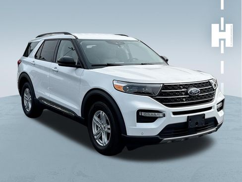 Used 2023 Ford Explorer XLT w/ Equipment Group 202A AWD/4WD image 1