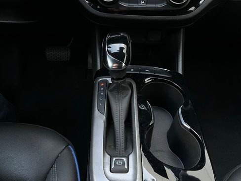 Used 2025 Buick Envista Sport Touring image 21