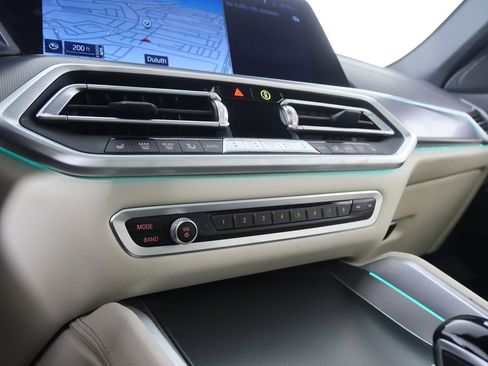 Used 2022 BMW X6 xDrive40i w/ M Sport Package image 23