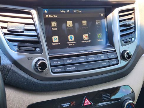 Used 2016 Hyundai Tucson Limited w/ Option Group 03 FWD image 17