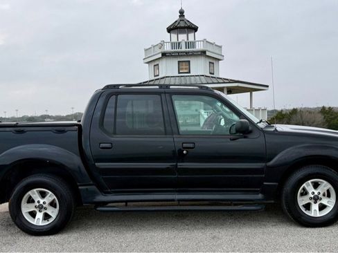 Used 2005 Ford Explorer Sport Trac XLT image 4