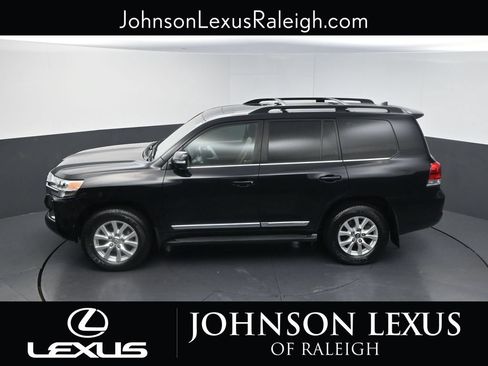 Used 2016 Toyota Land Cruiser AWD/4WD image 30