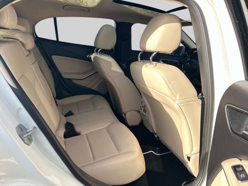 Used 2017 Mercedes-Benz GLA 250 4MATIC image 14