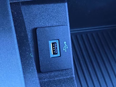 Used 2017 Ford F150 XLT w/ Equipment Group 301A Mid RWD image 24