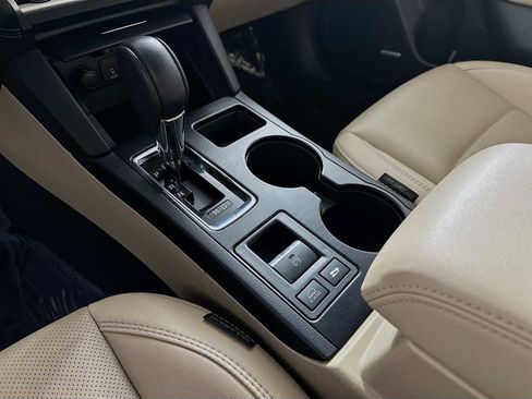 Used 2018 Subaru Outback 2.5i Limited image 16