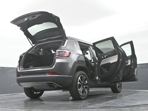 Used 2022 Jeep Compass Limited w/ Sun and Sound Group AWD/4WD image 50