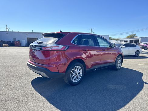 Used 2023 Ford Edge SEL image 6