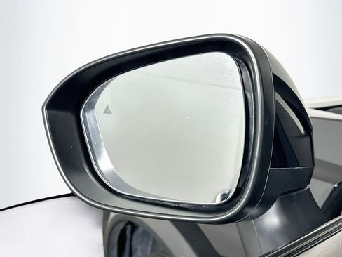 Used 2025 Nissan Rogue SV FWD image 16