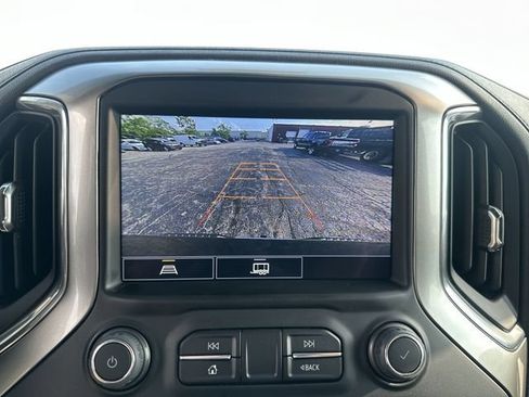 Used 2022 Chevrolet Silverado 1500 LT AWD/4WD image 24