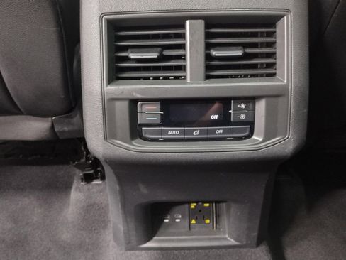 Used 2022 Volkswagen Atlas SE image 38