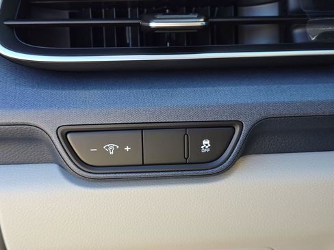 New 2026 Kia Carnival EX FWD image 29