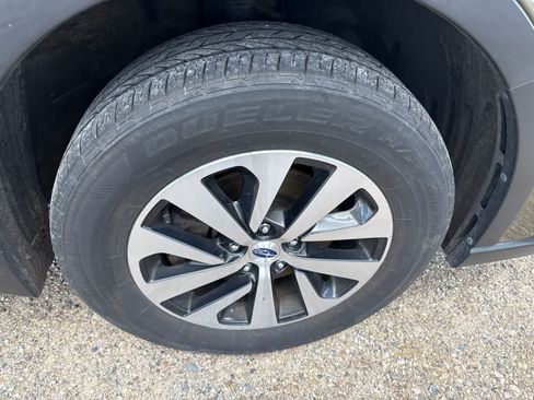 Used 2020 Subaru Outback Premium AWD/4WD image 5