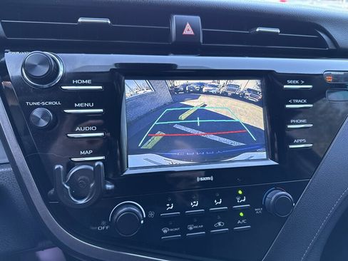 Used 2020 Toyota Camry LE w/ Carpet Mat Package image 20