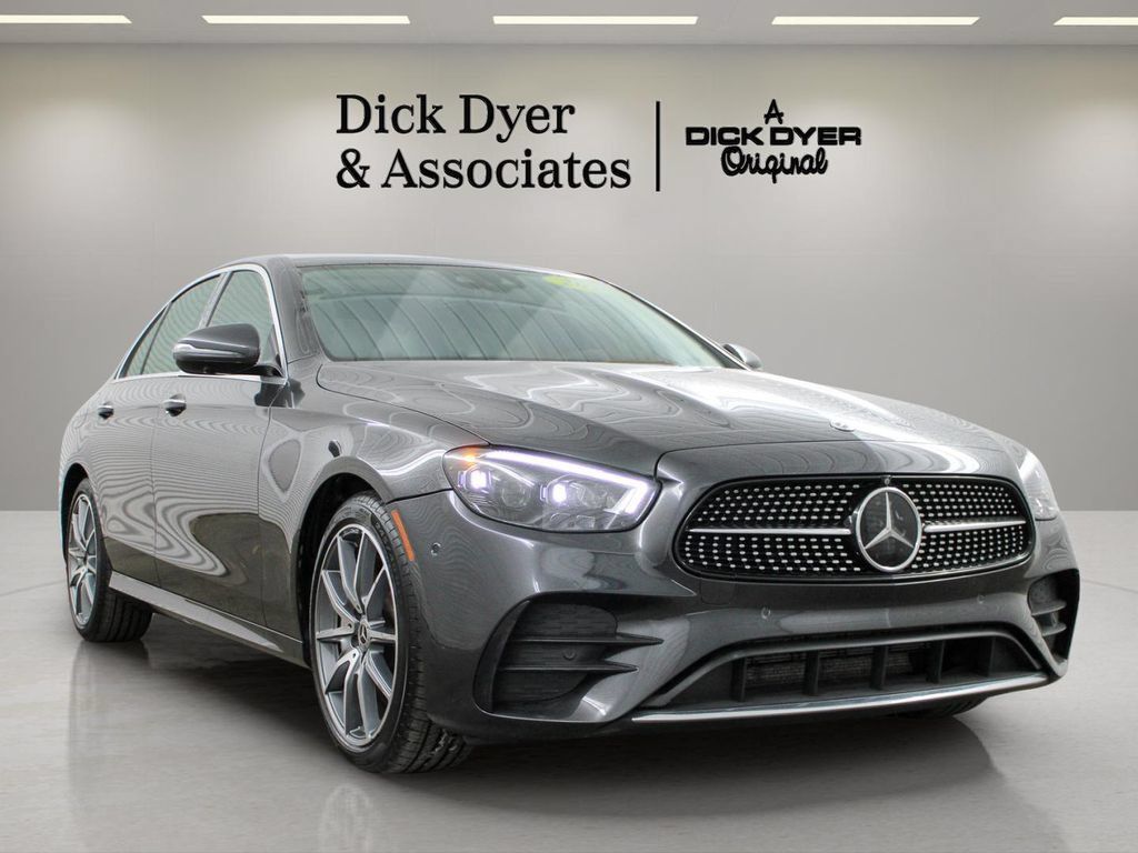 Used 2023 Mercedes-Benz E 450 4MATIC Sedan image 1