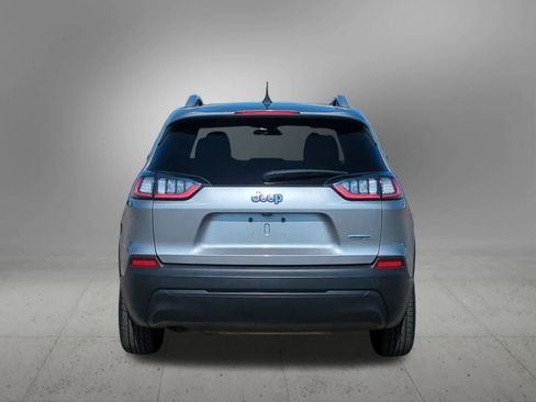 Used 2019 Jeep Cherokee Latitude w/ Popular Appearance Group image 5