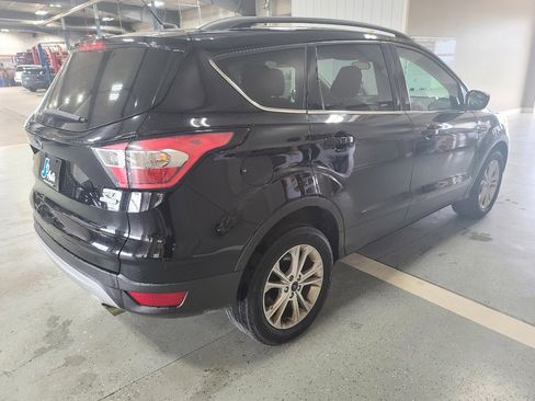 Used 2018 Ford Escape SE FWD image 5
