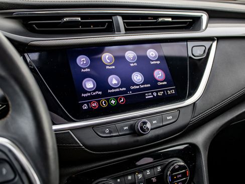 Used 2022 Buick Encore GX Essence w/ Experience Buick Package image 28