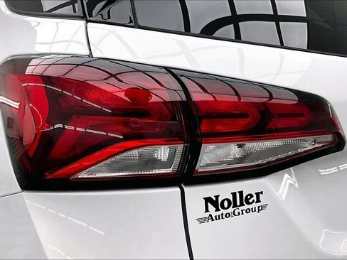 Used 2024 Chevrolet Equinox LT image 30