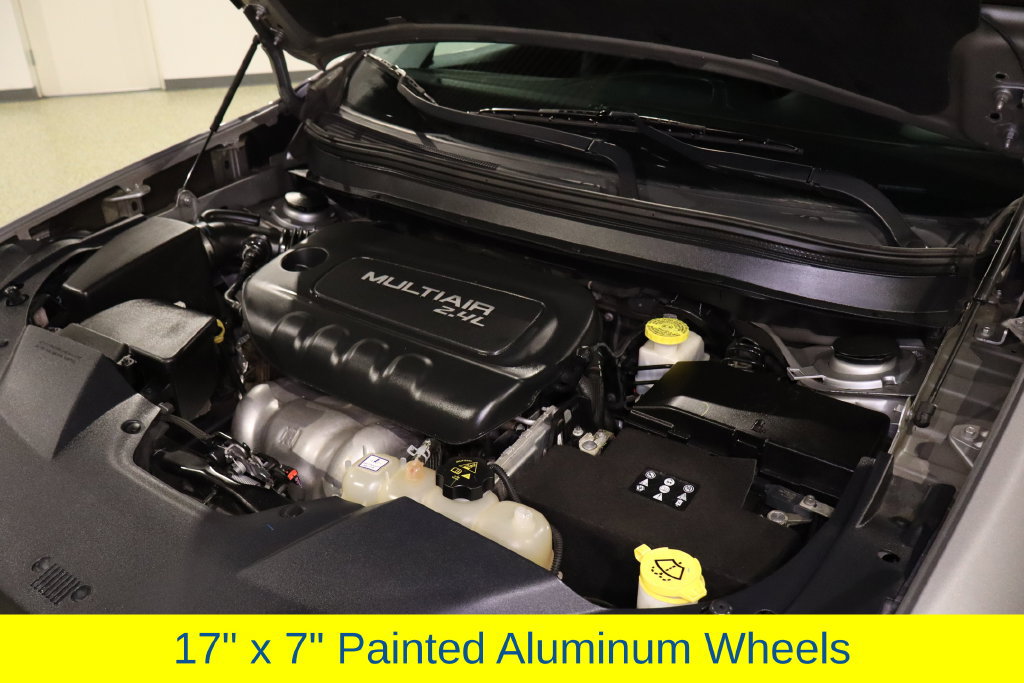 Used 2019 Jeep Cherokee Latitude w/ Cold Weather Group AWD/4WD image 24