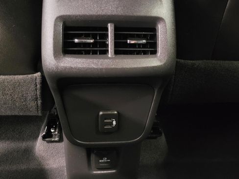 Used 2021 Chevrolet Equinox LT AWD/4WD image 23